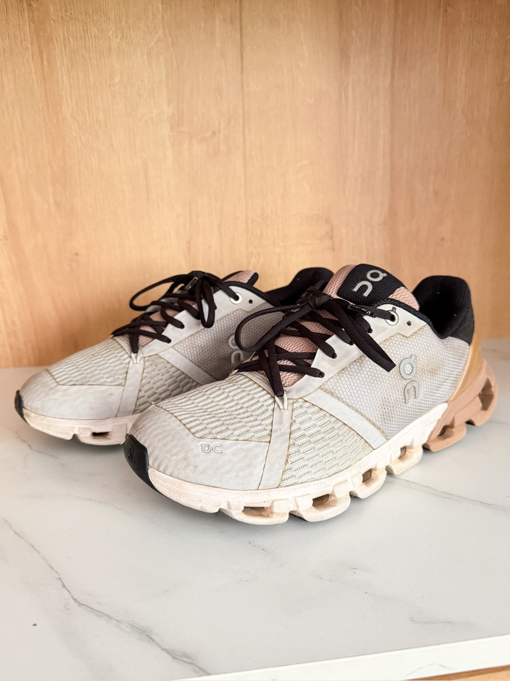 On Cloudflyer 4 Women’s Running Shoes White Hay Size 7.5